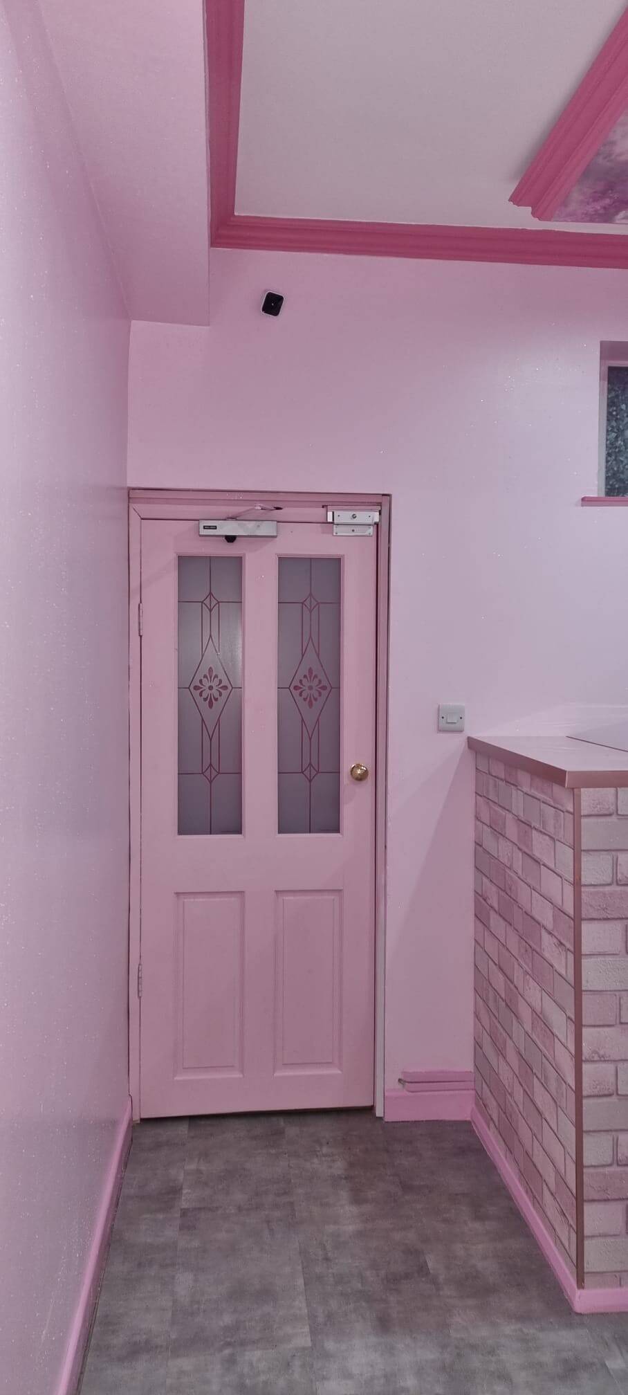 Leasehold West Yorkshire Hair & Beauty Salon for sale In Leeds Photo 7