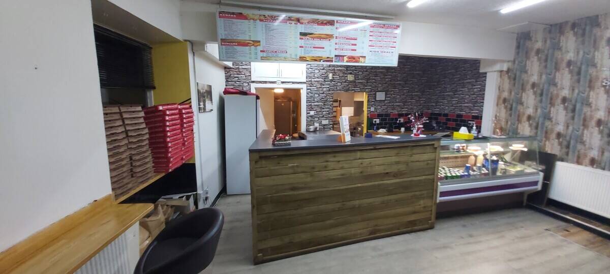 Pizza Takeaway Photo 7