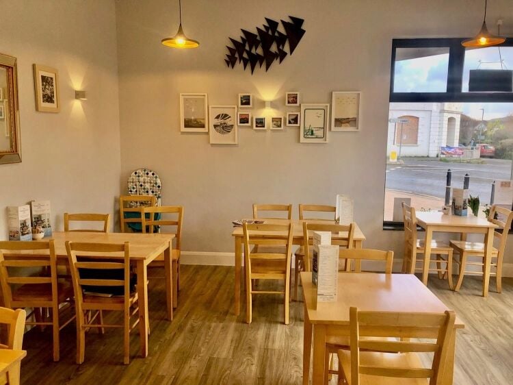 Leasehold Café & Restaurant Located In Perranporth Photo 7
