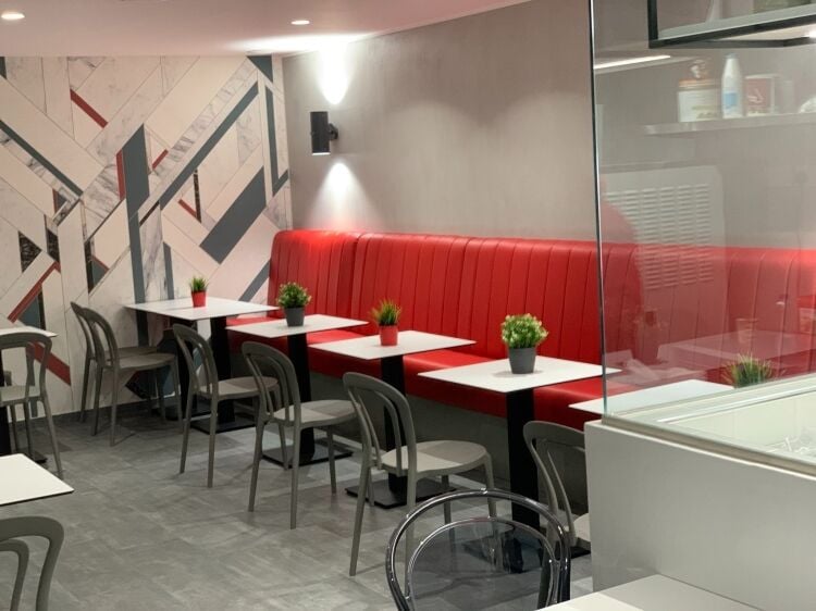ICE CREAM/DESSERT & COFFEE SHOP BUSINESS, SOUTH WALES Photo 7