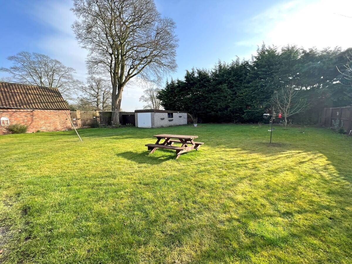NORTH YORKSHIRE - VILLAGE PUB IN EXCELLENT CONDITION Photo 7