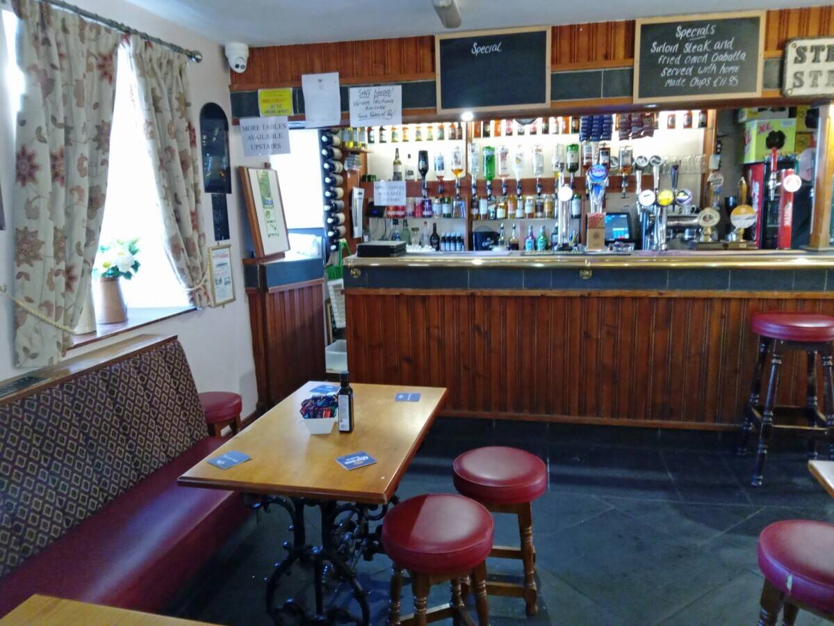 CUMBRIA – QUAYSIDE FREE HOUSE LOCATED IN WESTERN LAKES WITH STRONG NET PROFITS Photo 7