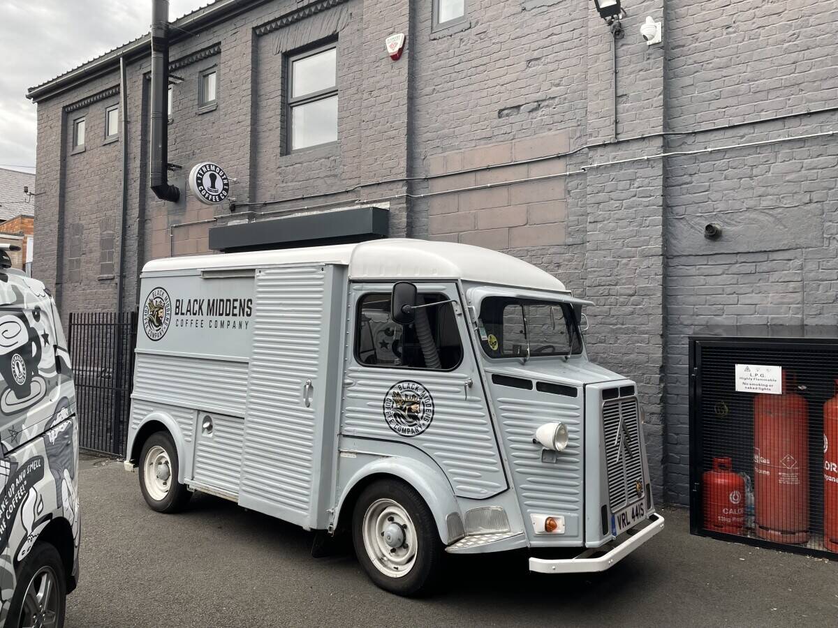 Classic HY Coffee Van Business With Prime Pitch In Tynemouth, Newcastle Upon Tyne. Photo 7