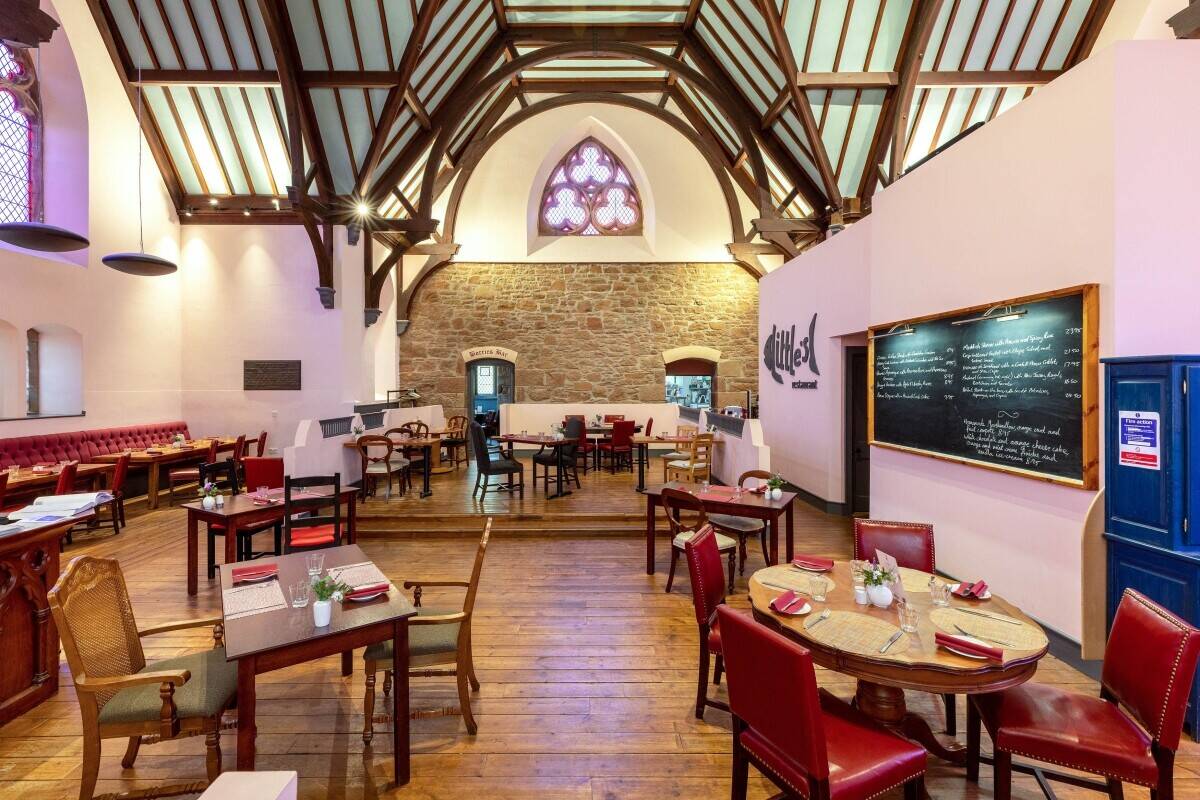 A well preserved, unique, characterful restaurant business. (ref 1572) Photo 7