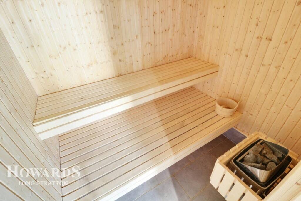 Luxury lodge run as successful Airbnb 