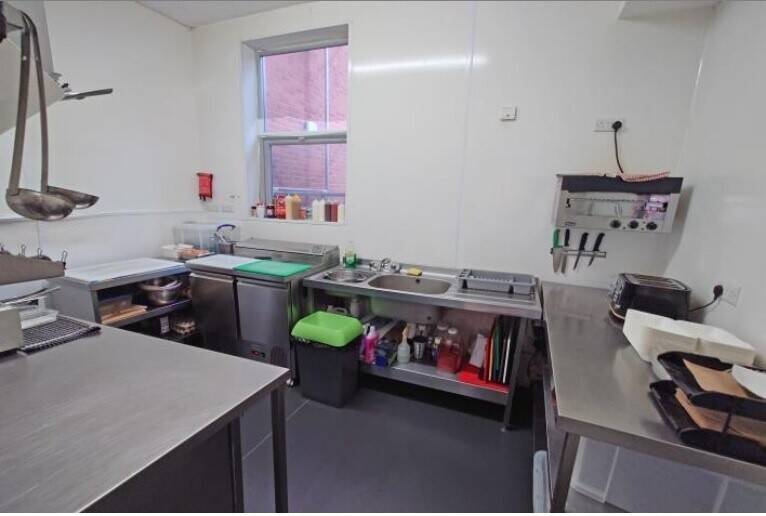 Popular cafe, sandwich bar and takeaway Wakefield Centre, UK Photo 7