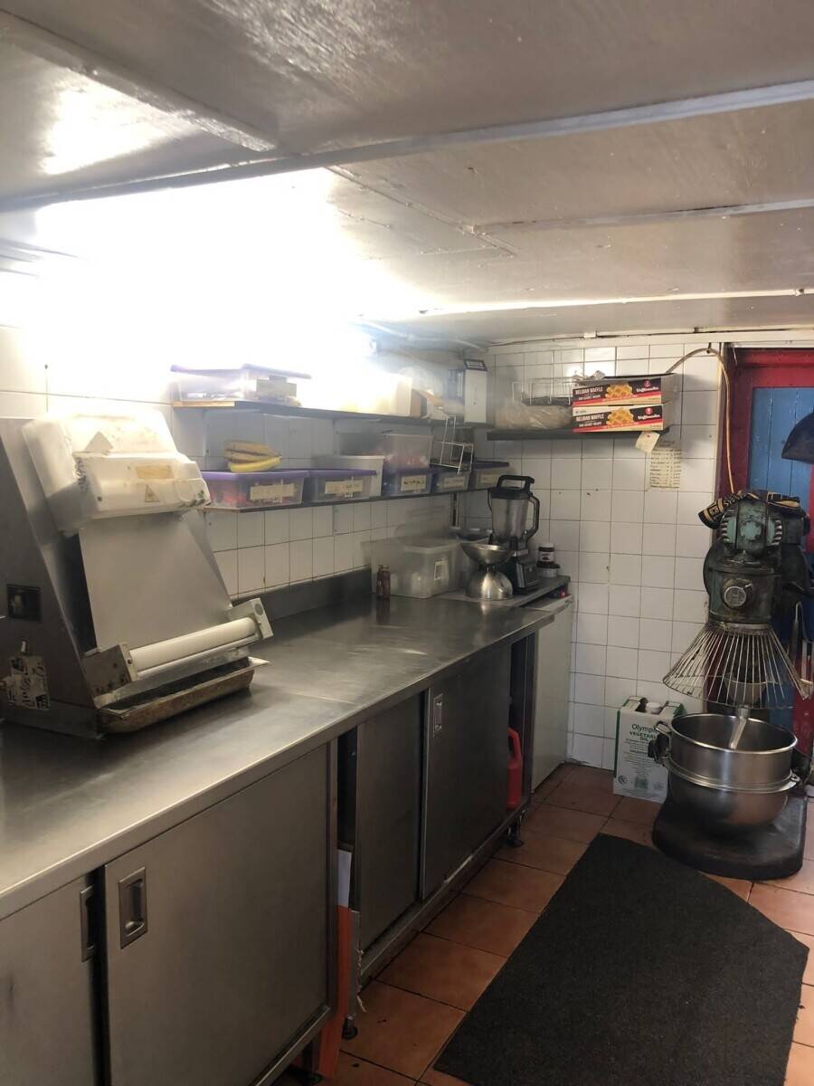 Pizza and Kebab Takeaway Business For Sale Photo 6