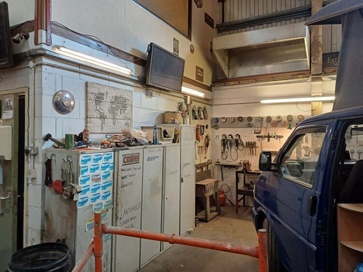 Well established repairs and restoration business for sale