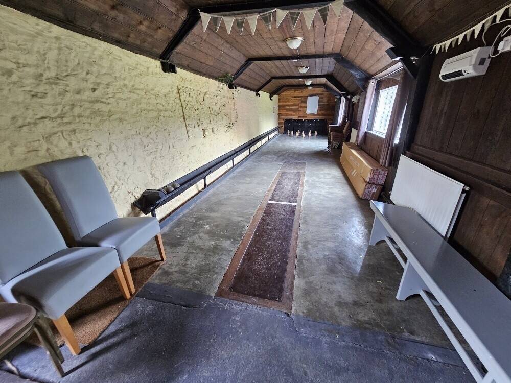 Well Presented Thatched Character Detached Devon Village Inn With 3 Bedroom Accommodation Photo 7