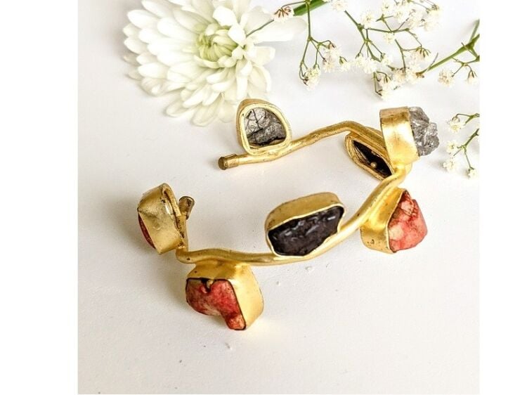 Exciting online boutique business for sale
