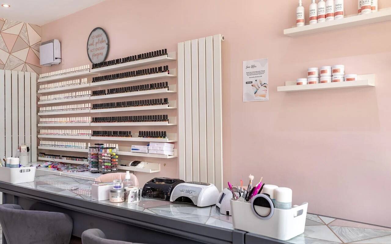 Stunning Beauty & Hair Salon for sale DA1