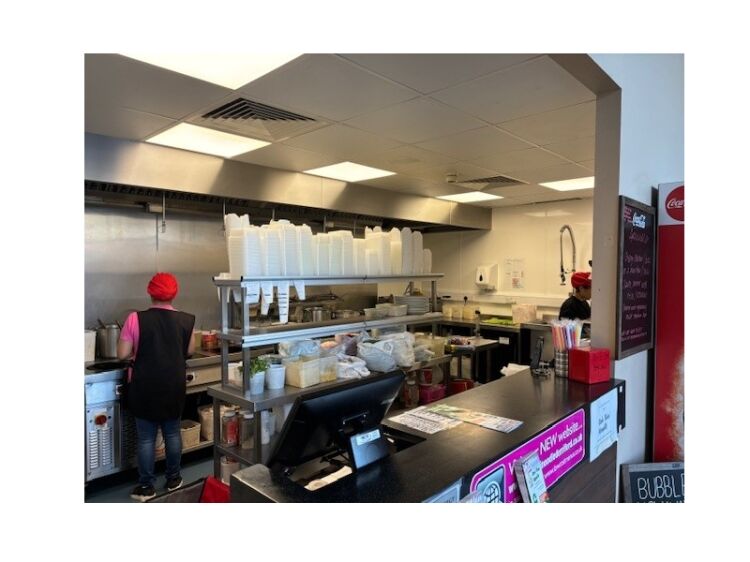 Well established Thai restaurant and takeaway for sale Photo 7