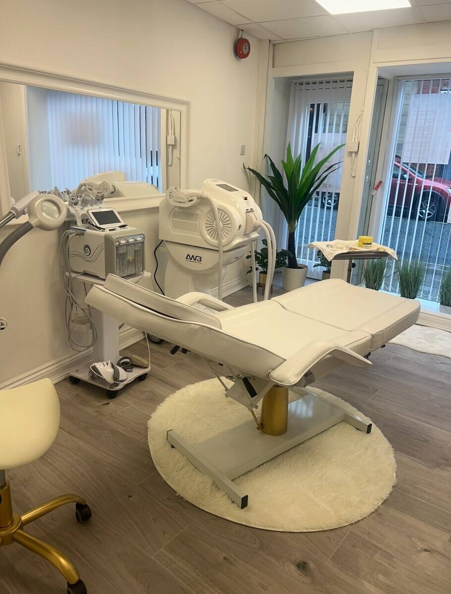 Aesthetics/Hair & Beauty salon for sale in Wigan Town Centre