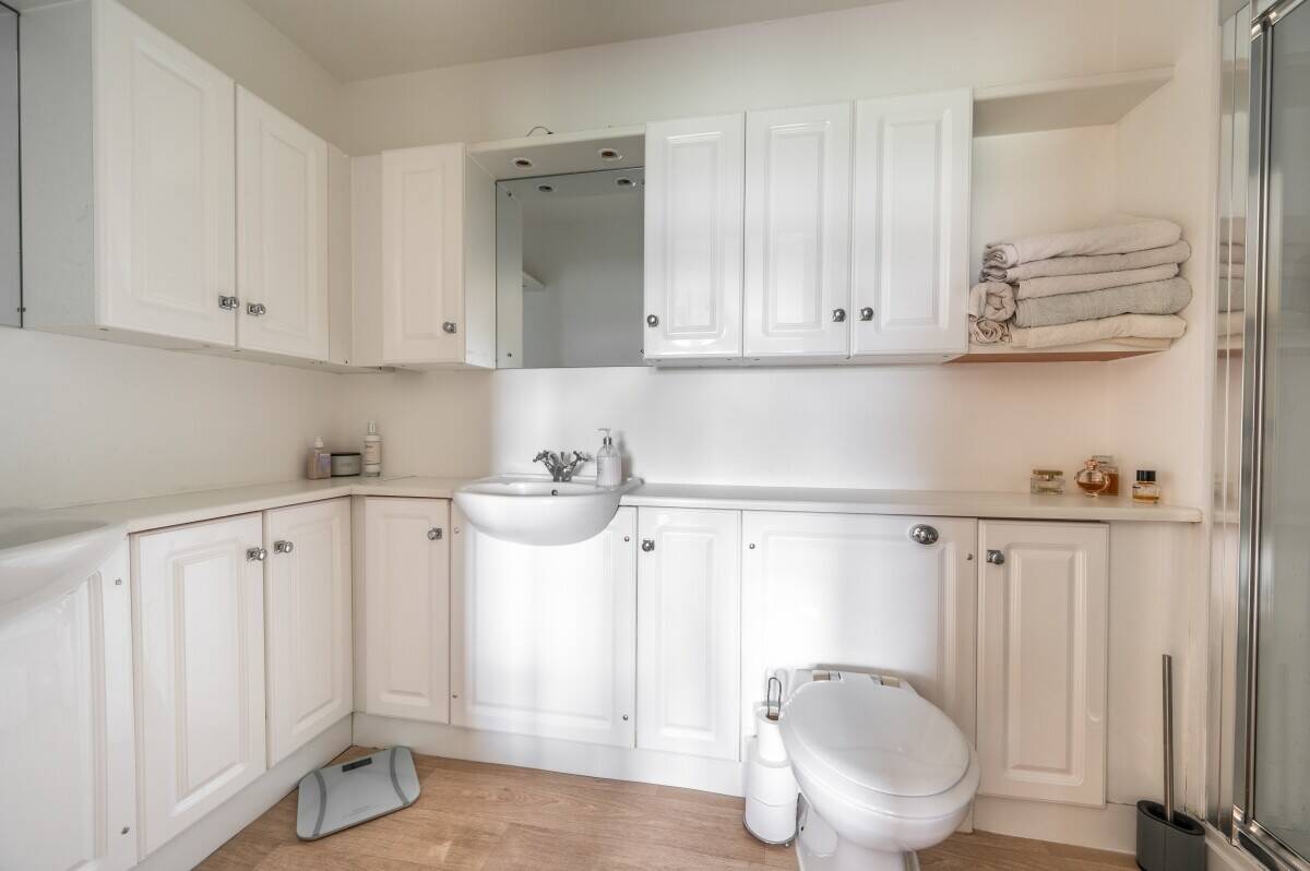 Stunning 7 Bedroom Detached Villa in Aberdeenshire Photo 7