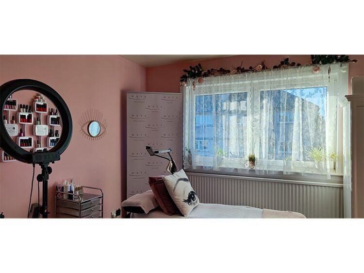 Highly rated Lash and Beauty business for sale Photo 7