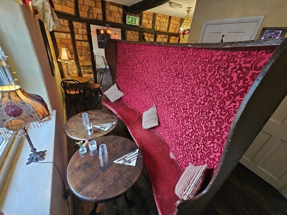 Profitable and Well Presented 40+ Cover Licensed Bistro and Restaurant In A Devon Town