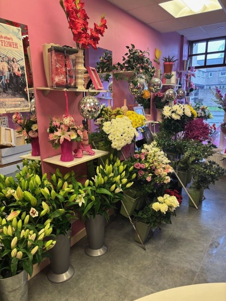 Long Established Florist - Falkirk Photo 7