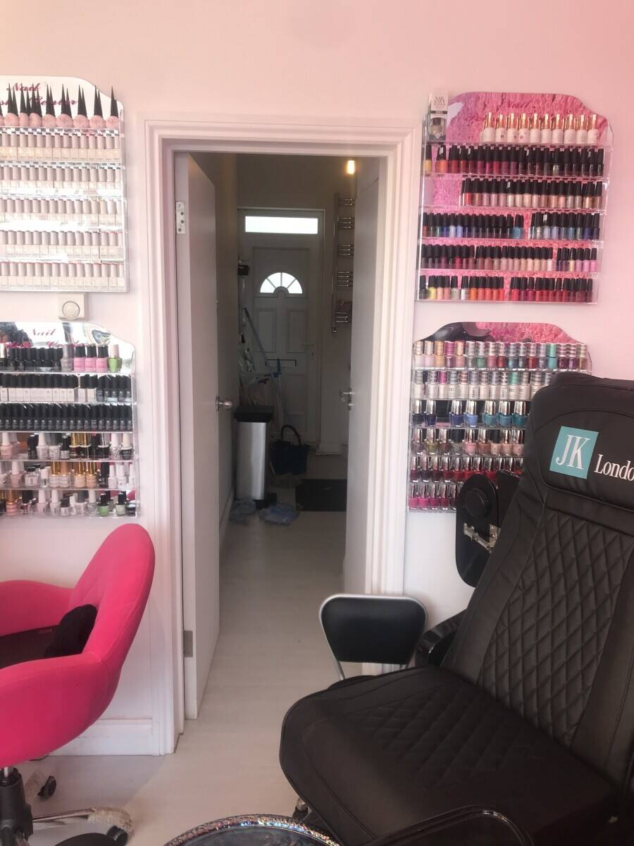 Nail bar and beauty salon 