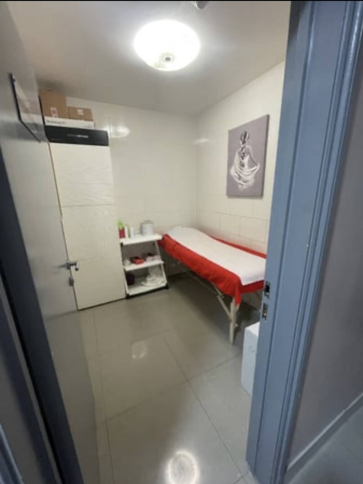 Hair and beauty salon for sale in Woodgreen London