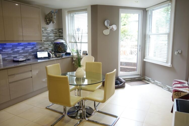 Character 4 Star Hotel & 3 Bedroom Apartment