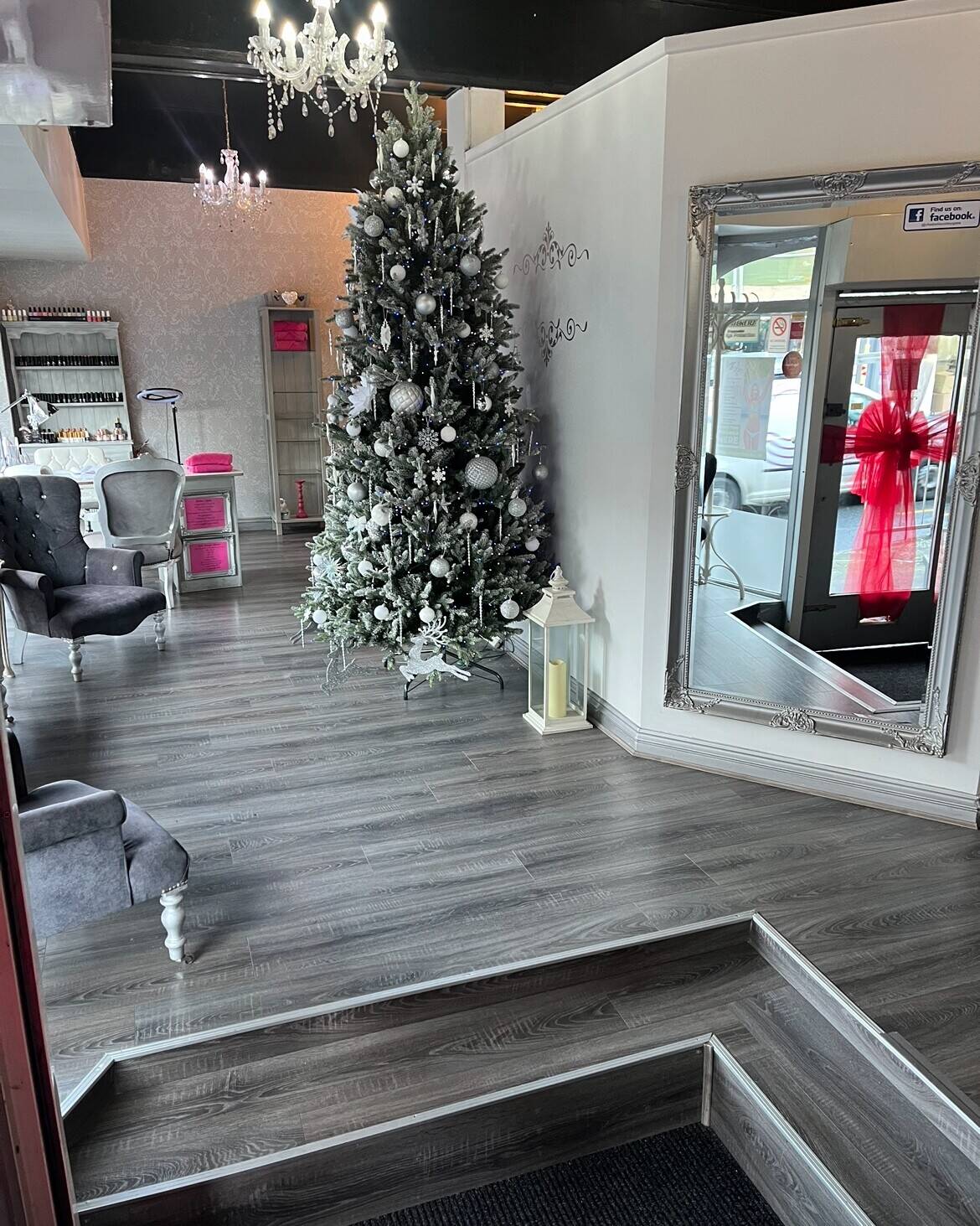 Nail bar and hairdresser for sale Photo 7