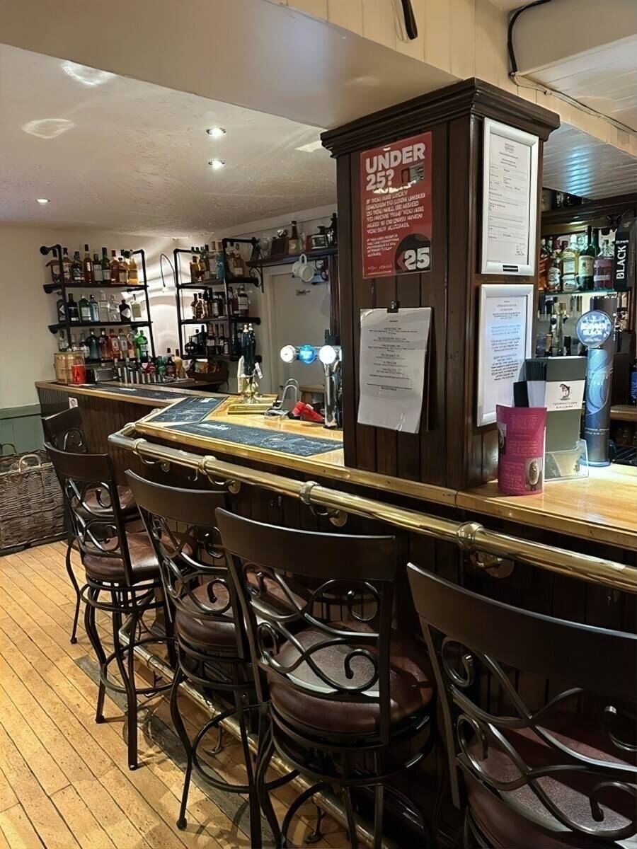 A superb Village Inn located in a sought-after rural location. (ref 1656) Photo 7