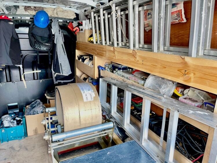Mobile Seamless Metal Guttering Manufacturing Company Located In Plymouth