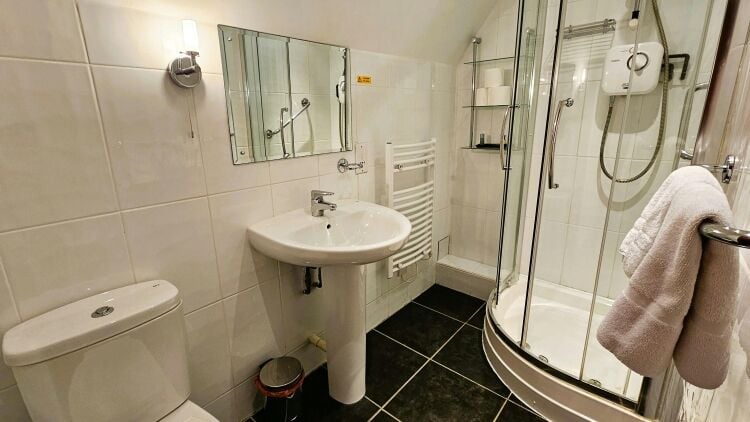 Character Hotel in Prominent Bournemouth West Cliff Position Photo 7
