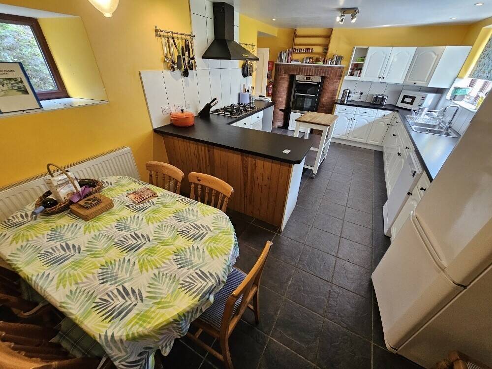 Impressive & Refurbished Bed & Breakfast/Holiday Let, With Full Residential Planning Consent Photo 7