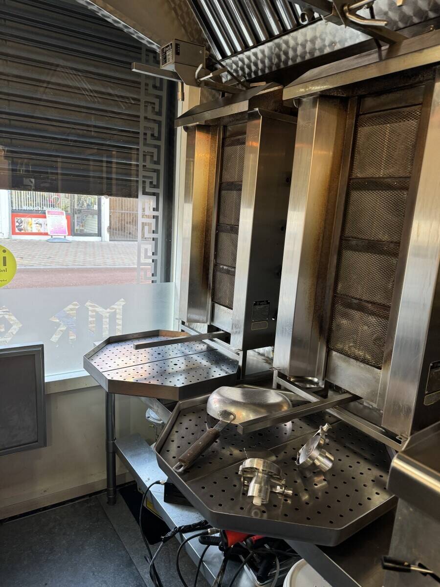 Greek restaurant takeaway Leicester city centre Photo 7