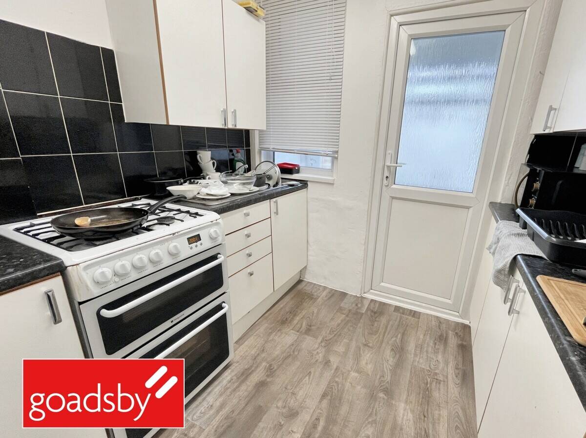 Overlooking Park - 3 x 2 Bedroom Flats