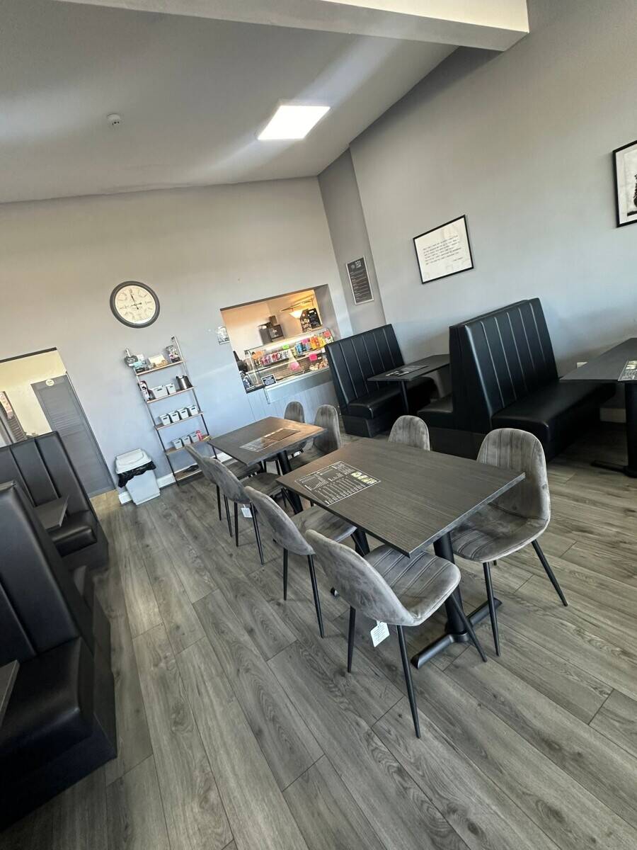 Cafe for sale in prime location Photo 7