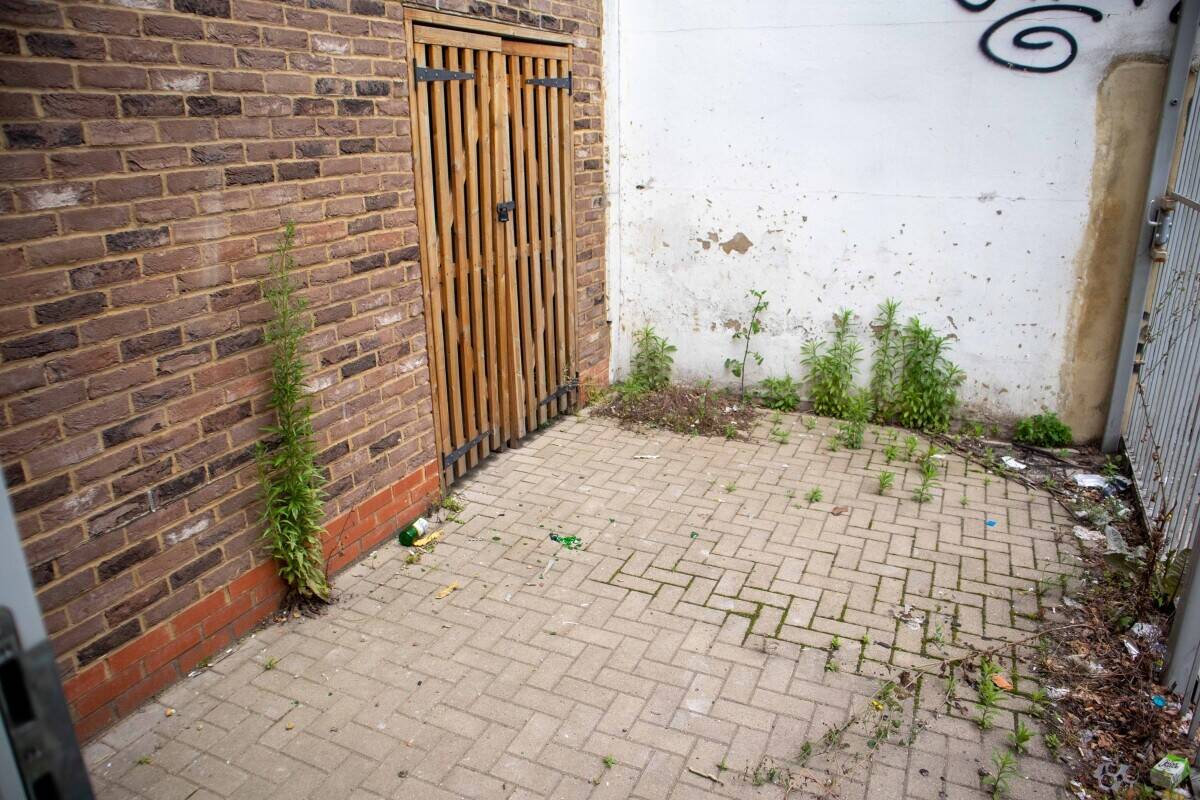 LONDON - BLANK CANVAS PUB/BAR OPPORTUNITY