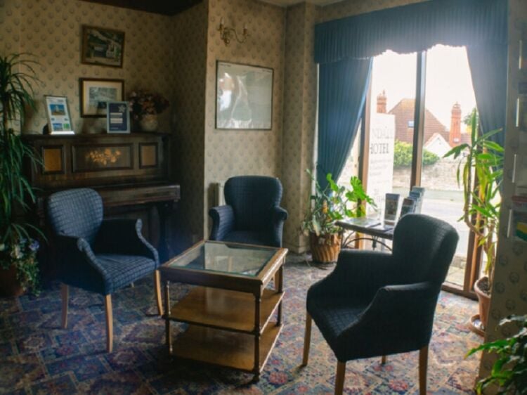 Well established family run Hotel & restaurant for sale Photo 7