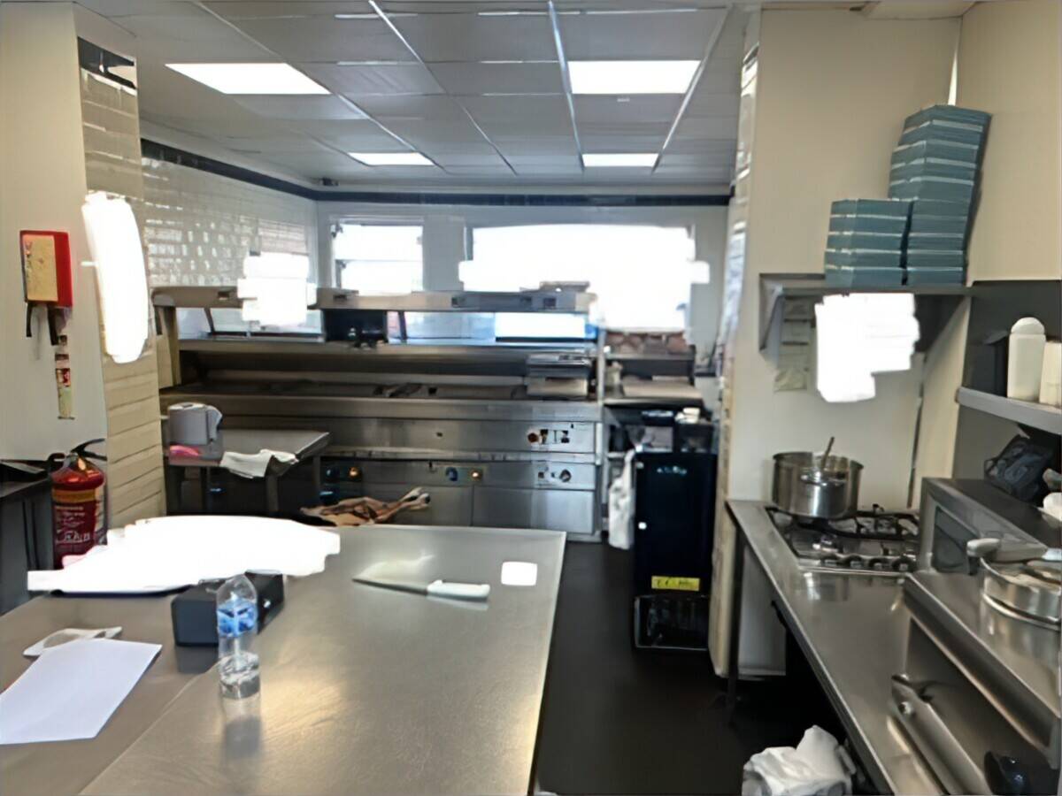TRADITIONAL FISH AND CHIPS TAKEAWAY IN VERY SOUGHT AFTER LOCATION IN TEESSIDE Photo 7