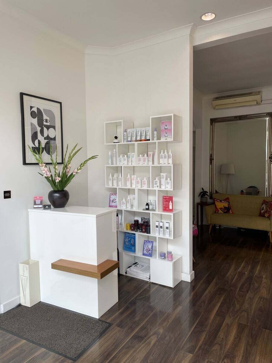 Hair & Beauty salon in Wandsworth  Photo 8