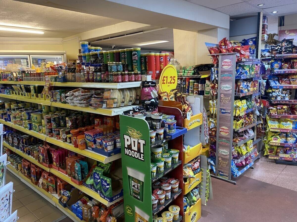 SuperMarket with Post office and 4 Bed House,conservatory ,Twin garge In a Scenic Village Hemyock Photo 8
