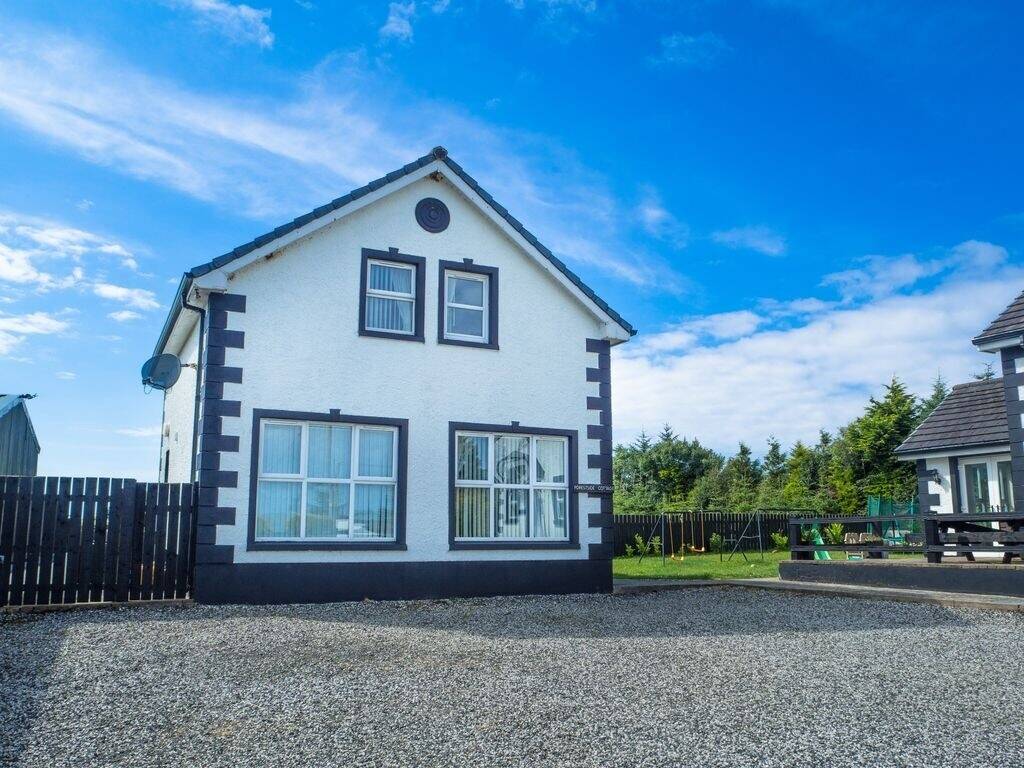 Large holiday let, Ballycastle