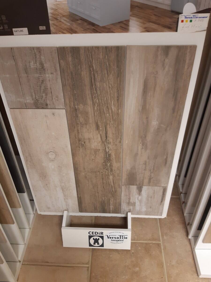 Ceramic tile showroom in Haslemere  Photo 7