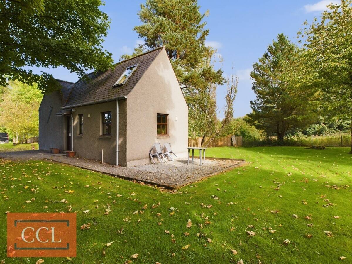 Stunning Holiday Cottage & Campsite Business near Dufftown Photo 7