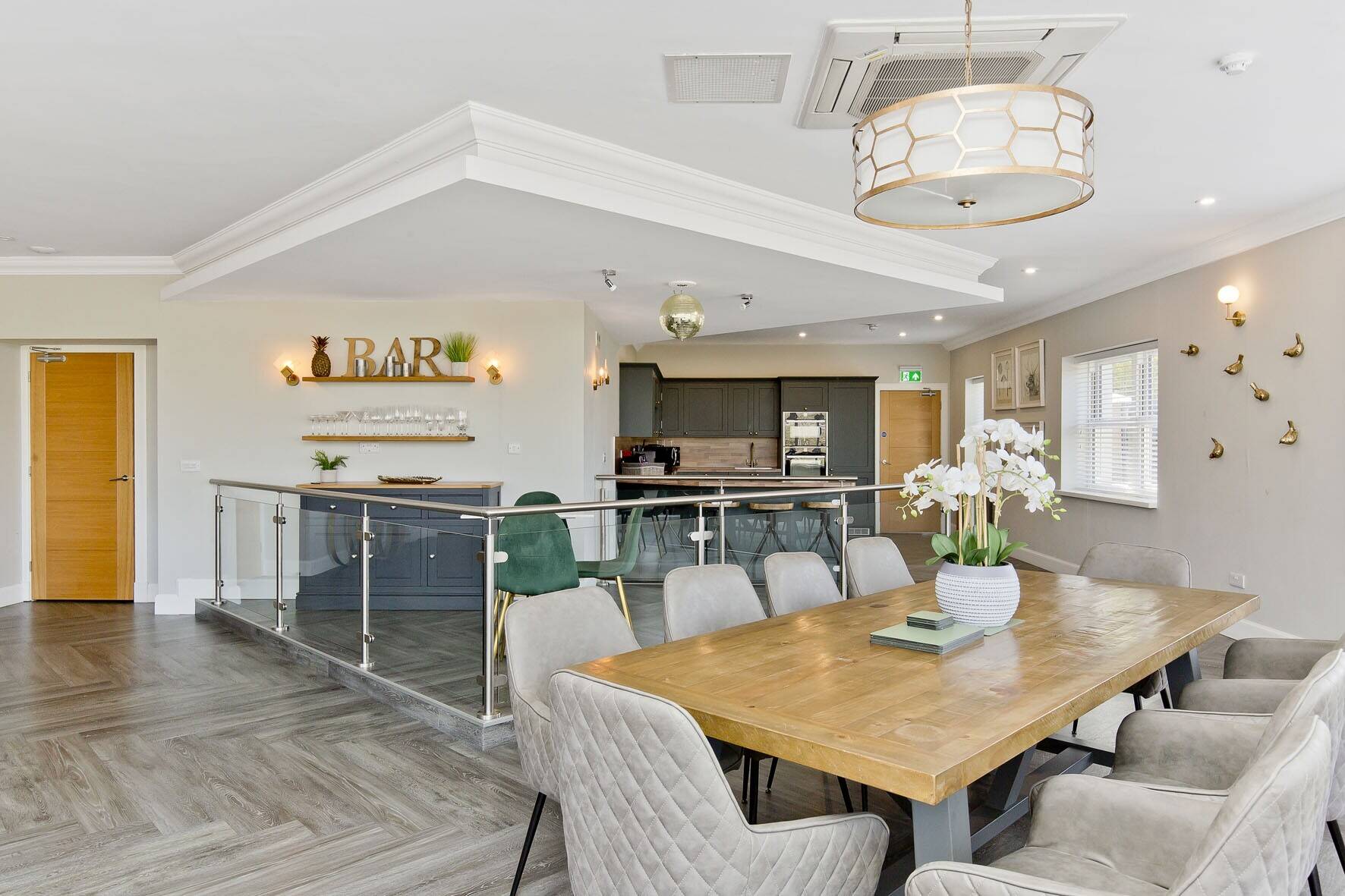 An outstanding luxury self-catering business with sumptuous owners/managers accommodation (ref 1691)