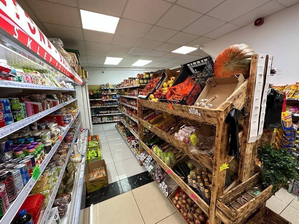 Off license / Polish Food / Soft drinks / Vegetables / Meat / Convenience Store Photo 6