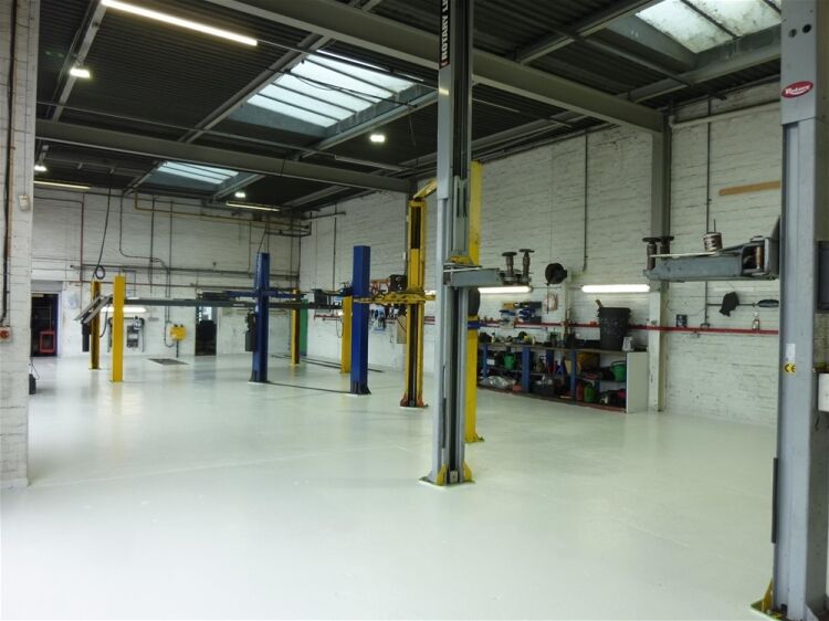 AUTOMOTIVE MOT, SERVICE, AND MAINTENANCE CENTRE Photo 7