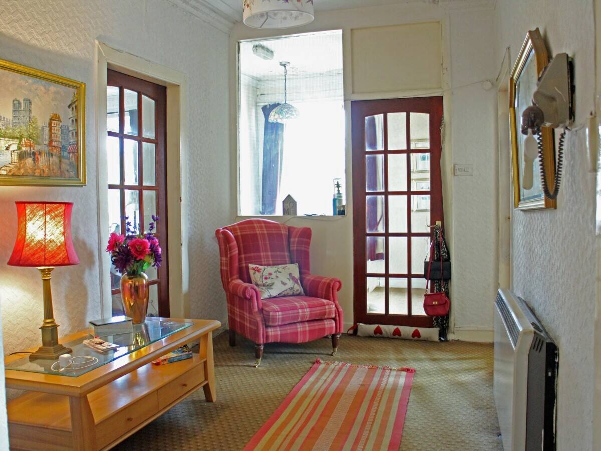 AYRSHIRE – 8 BEDROOM HOTEL AND BAR WITH CAR PARK