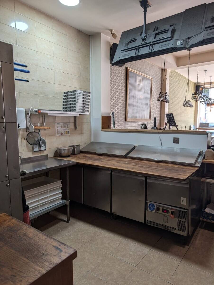 Italian Sourdough Pizza Restaurant for Sale in Wolverhampton Photo 8