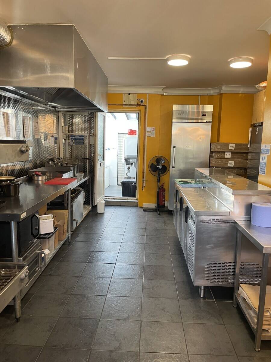 Pizza Takeaway Shop for Sale  Photo 7