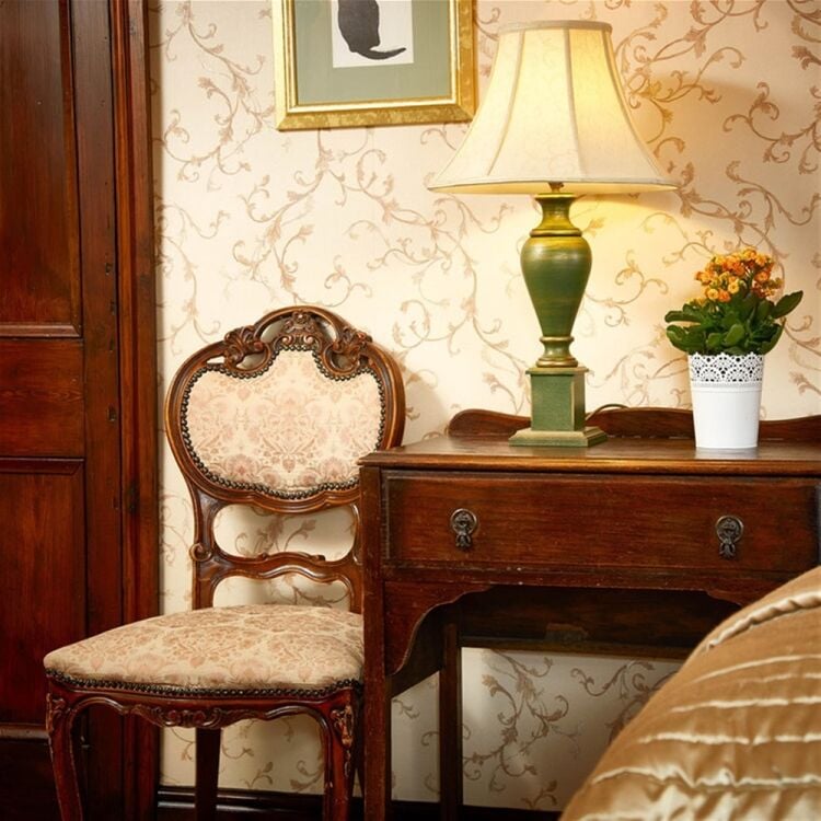 FIVE-STAR HOTEL AND MICHELIN STARRED RESTAURANT