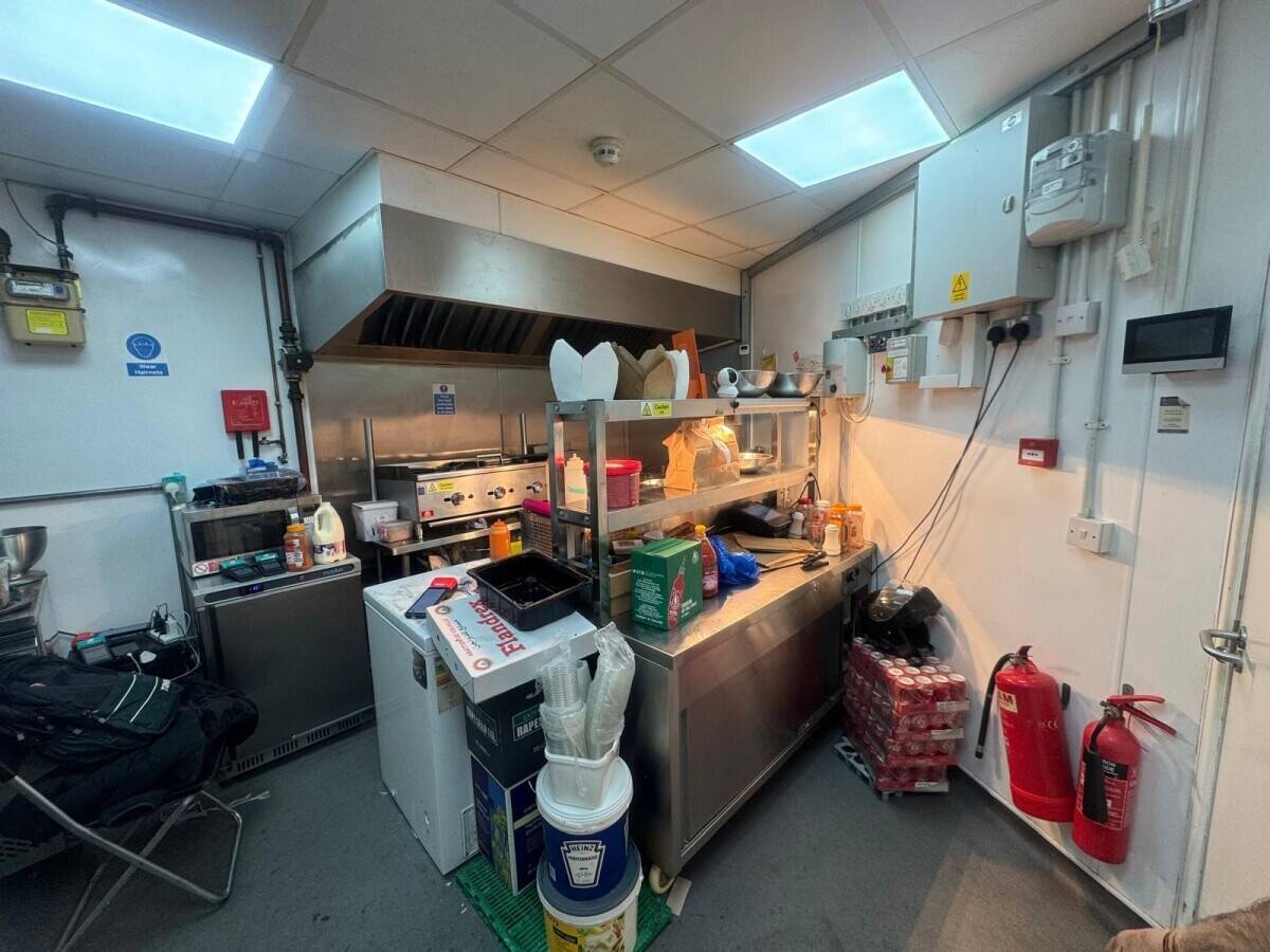 High-Profit Burger, Fries, Fish & Chip Cloud Kitchen with 600+ Rating with Strong Customer Base Photo 7