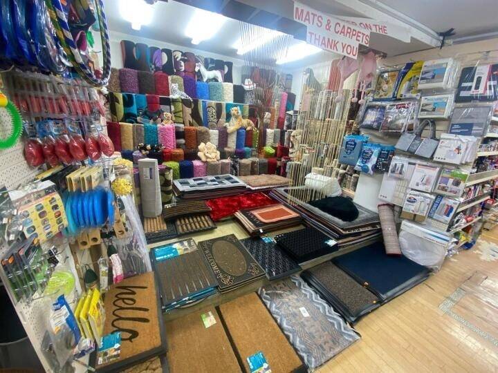 SHOP FOR SALE AS FREEHOLD OR LEASEHOLD PROPERTY OR AS EMPTY SHOP Photo 7
