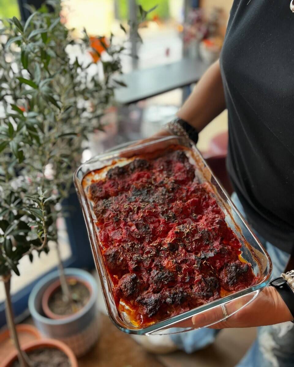Very Popular, Italian Café Business Photo 7